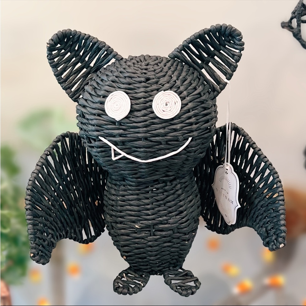 NWT Homegoods Black Woven Wicker Rattan Standing Bat Tabletop Halloween Decor - Picture 2 of 16